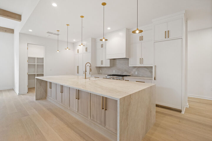 Property Photo:  211 Seven Farms Drive # 202  SC 29492 