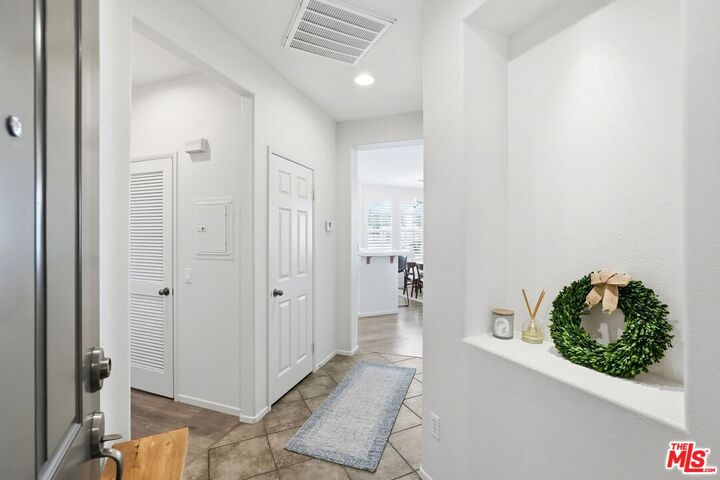 Property Photo:  27022 Victoria Ln  CA 91355 