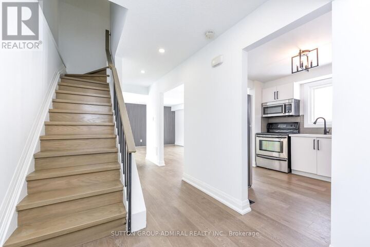 Property Photo: 4 Hardcastle Court ON L6S 2A9