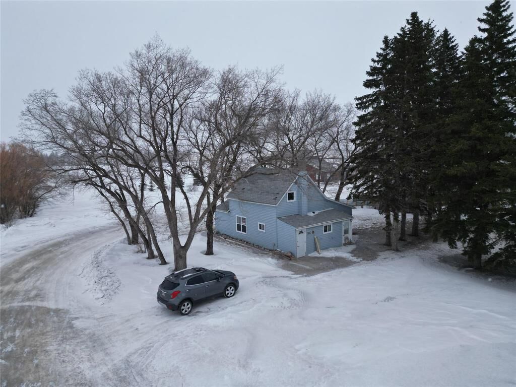 Property Photo:  785 Bond Street  MB R0K 1L0 