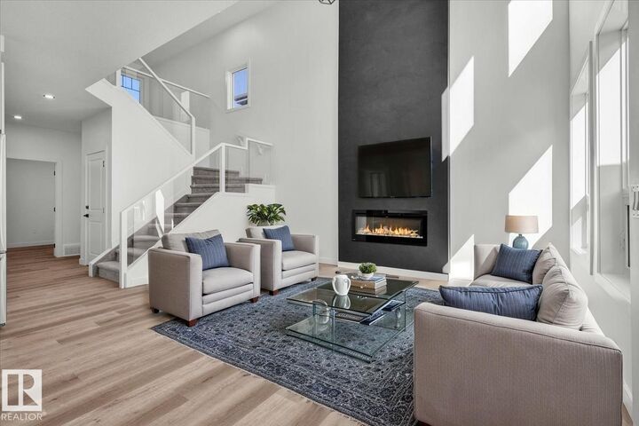 Property Photo:  1154 Gyrfalcon Crescent NW  AB T5S 0S1 