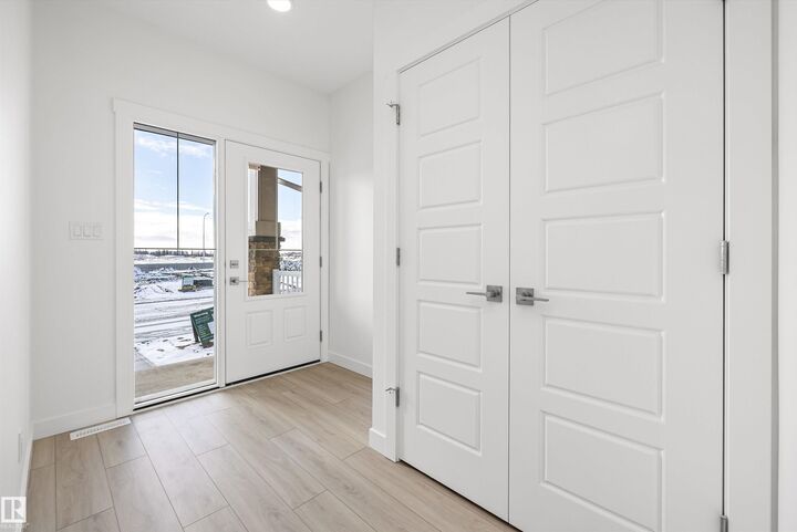 Property Photo:  20804 40 Avenue NW  AB T6M 3G1 