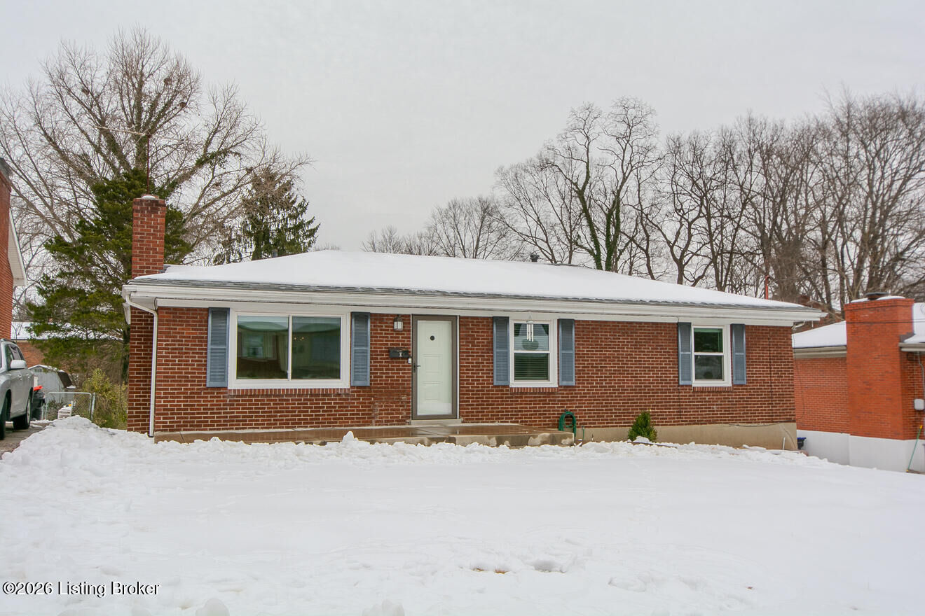 Property Photo:  3305 Startan Ct  KY 40220 