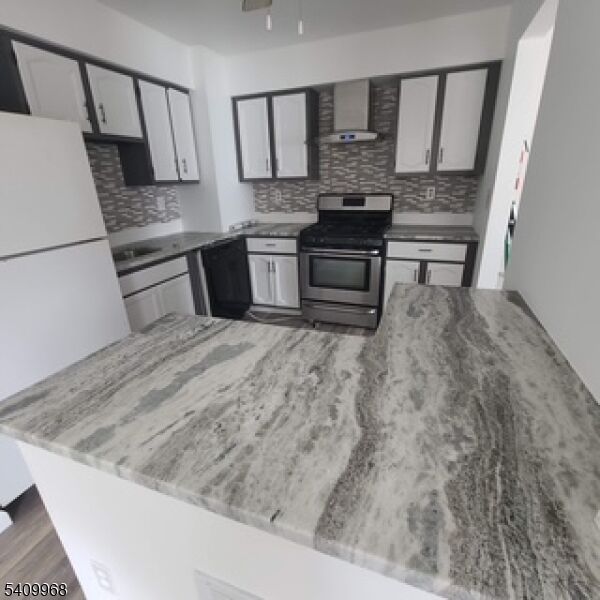 Property Photo:  1 Union St  NJ 07857 