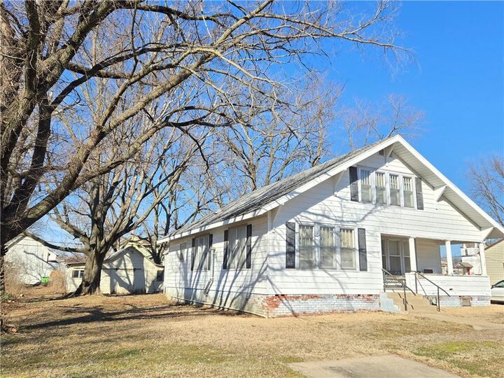 Property Photo: 310 E 5th Street KS 67335