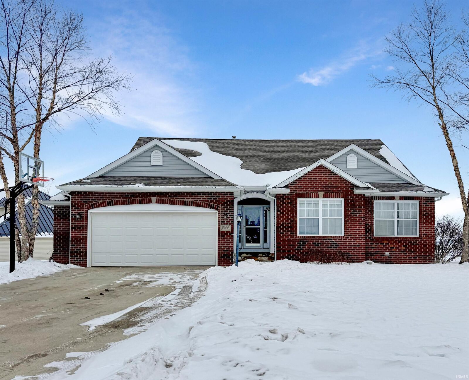 Property Photo:  1366 W Glenview Court  IN 46725 