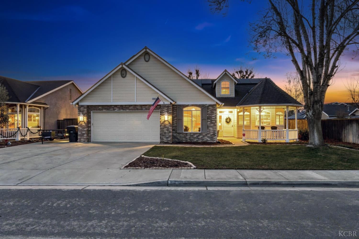 Property Photo:  3064 N Yale Way  CA 93230 