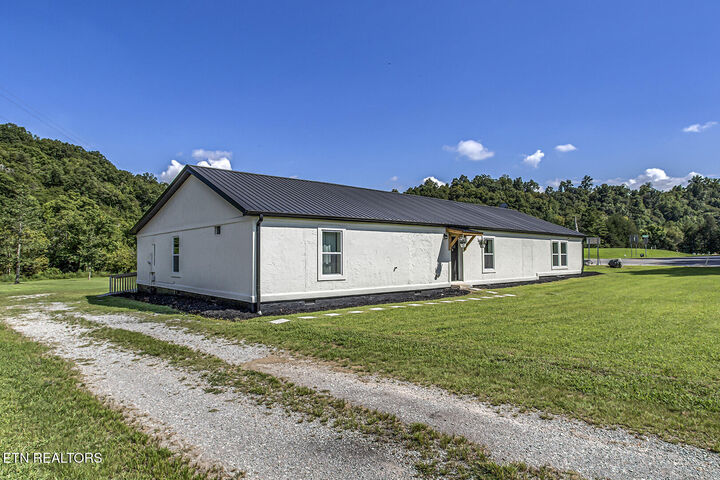 Property Photo:  1501 Loudon Hwy  TN 37846 