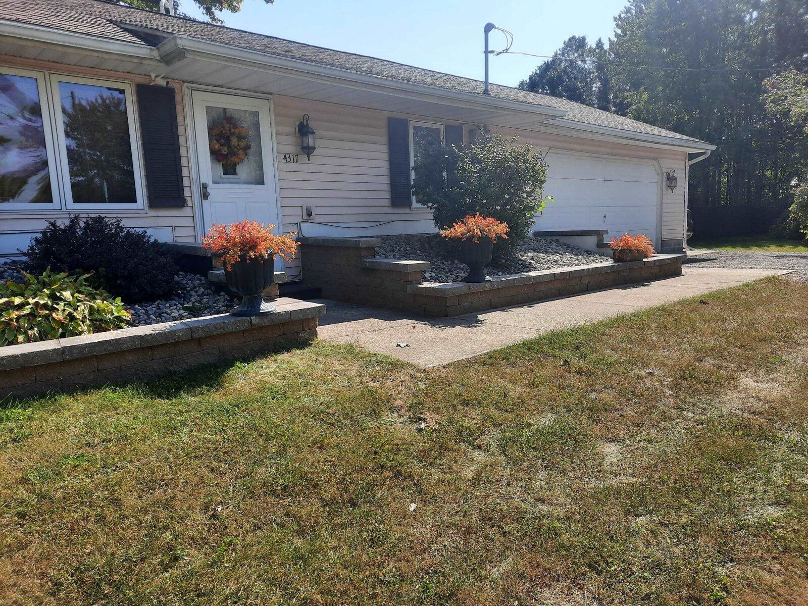 Property Photo:  4317 Broka  MI 48612 