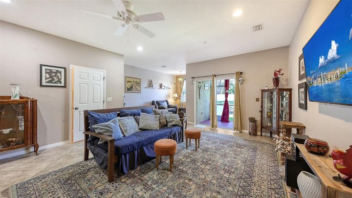 Property Photo:  3659 Parkridge Circle 9-103  FL 34243 