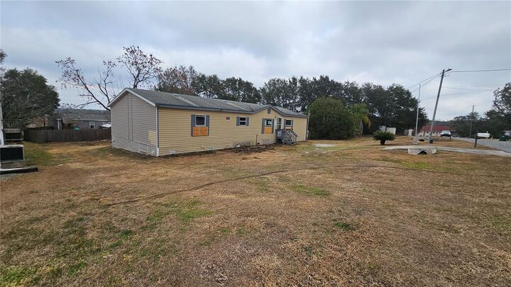 Property Photo:  225 Skyline Drive  FL 32159 