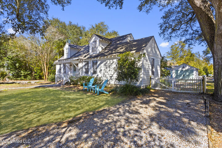 Property Photo: 111 Bay View Court MS 39520