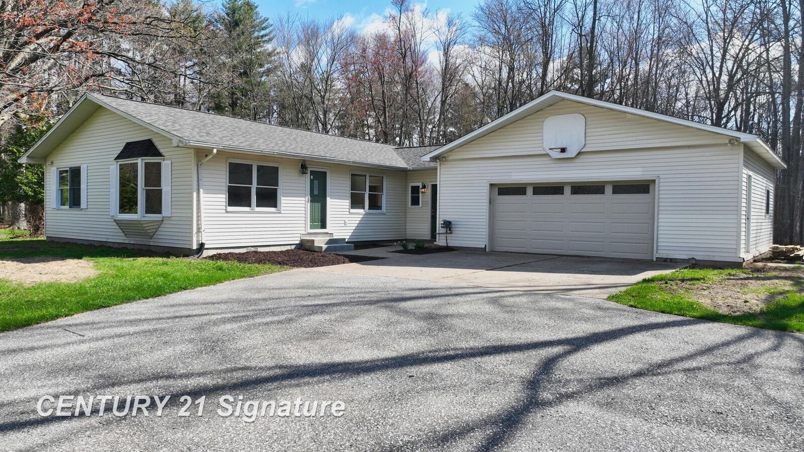 Property Photo:  10293 Carr Road  MI 48655-8627 