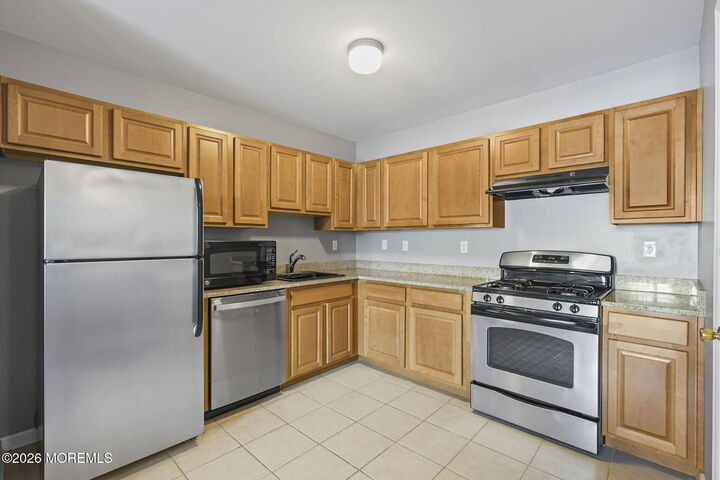 Property Photo:  1228 Morning Glory Drive 1228  NJ 08831 
