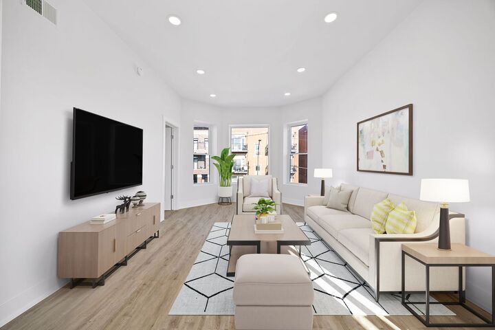 Property Photo:  2741 W Belmont Avenue 1  IL 60618 