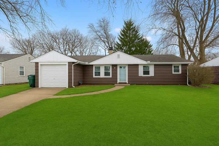 Property Photo:  319 Indianwood Boulevard  IL 60466 