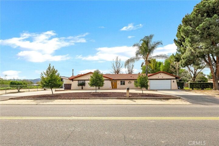 Property Photo:  42325 Whittier Avenue  CA 92544 