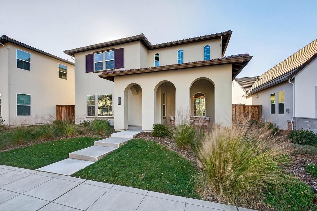 Property Photo:  3220 Crocker Drive  CA 95818 
