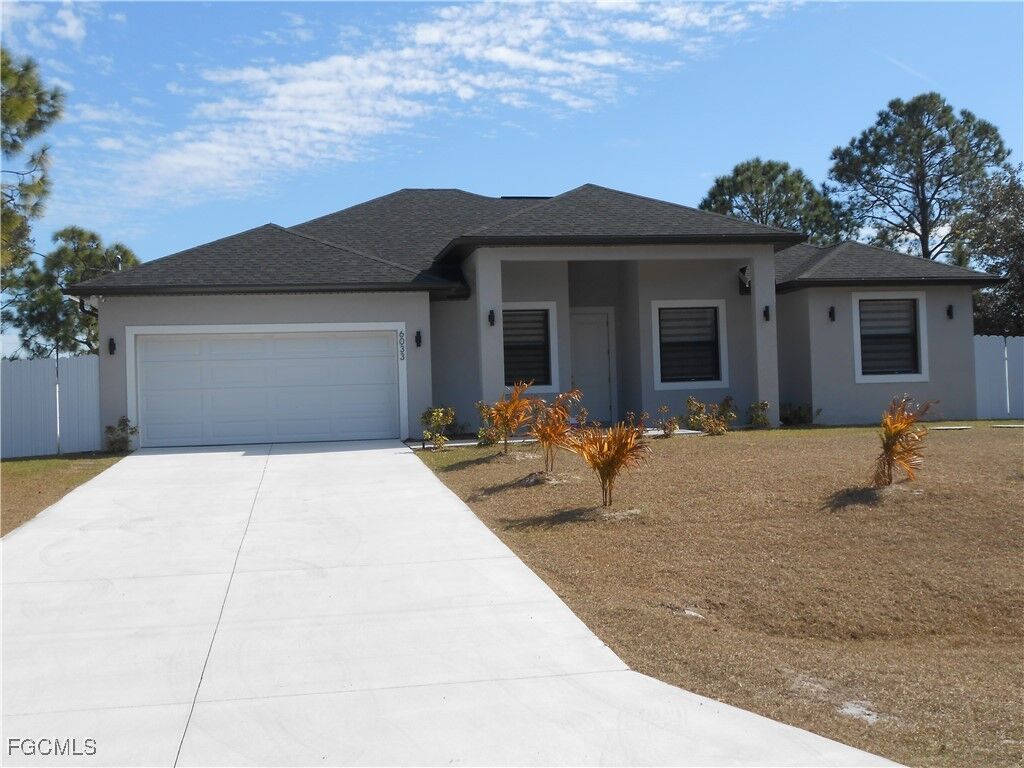Property Photo:  6033 Kumquat Circle  FL 33935 