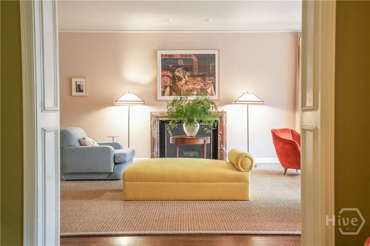 Property Photo:  102 E 45th Street  GA 31405 