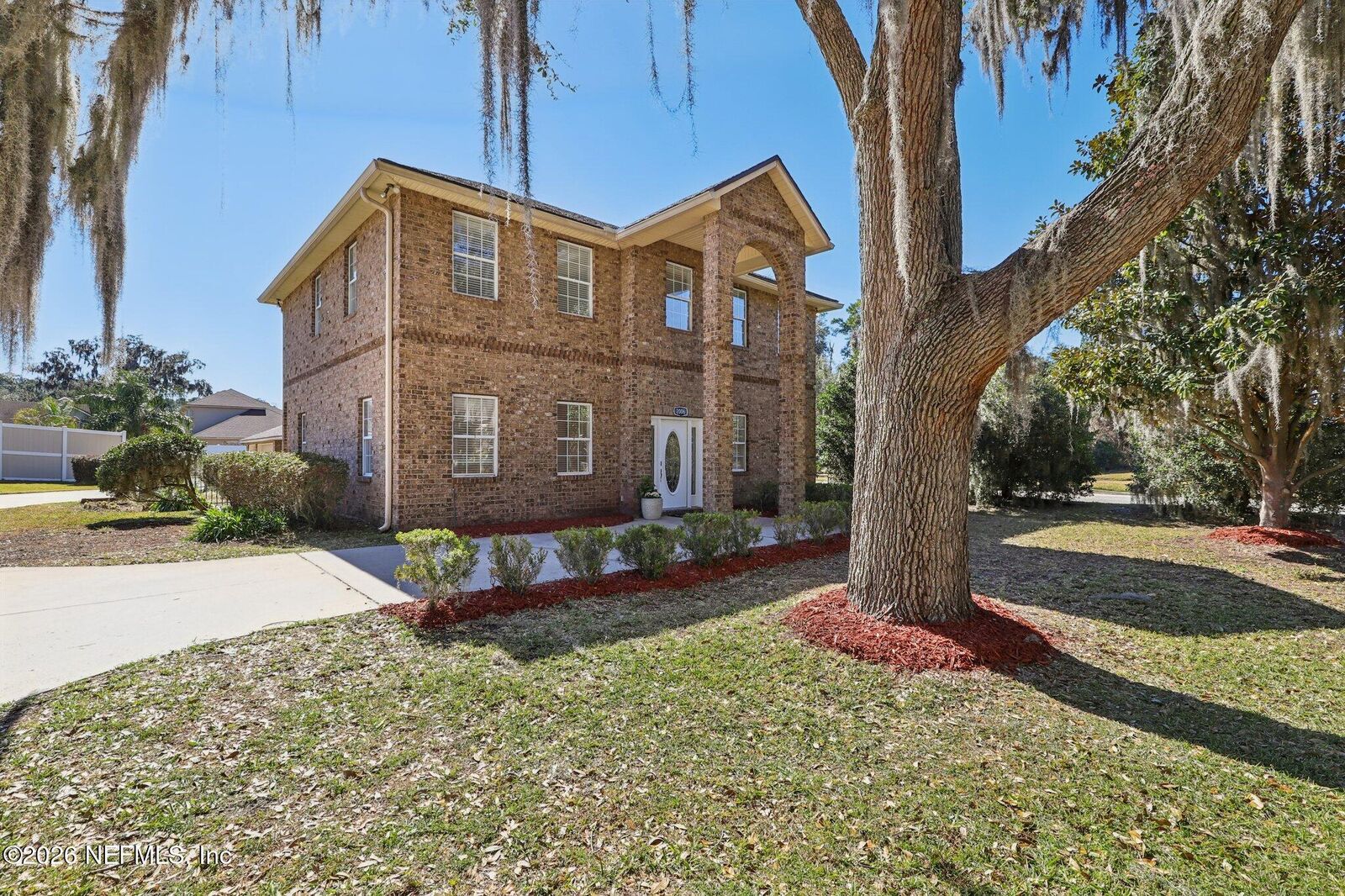 Property Photo:  2006 N Lakeshore Drive  FL 32003 