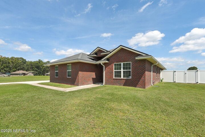 Property Photo:  54106 Amblerwood Way  FL 32011 