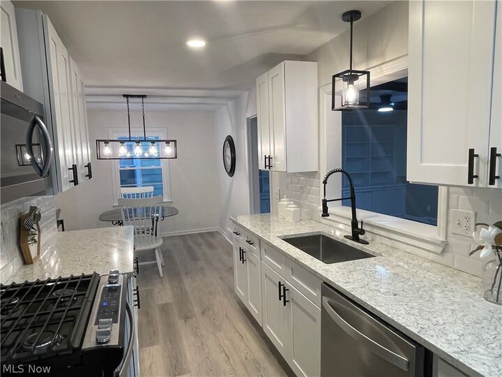 Property Photo:  4059 Monticello Boulevard  OH 44121 