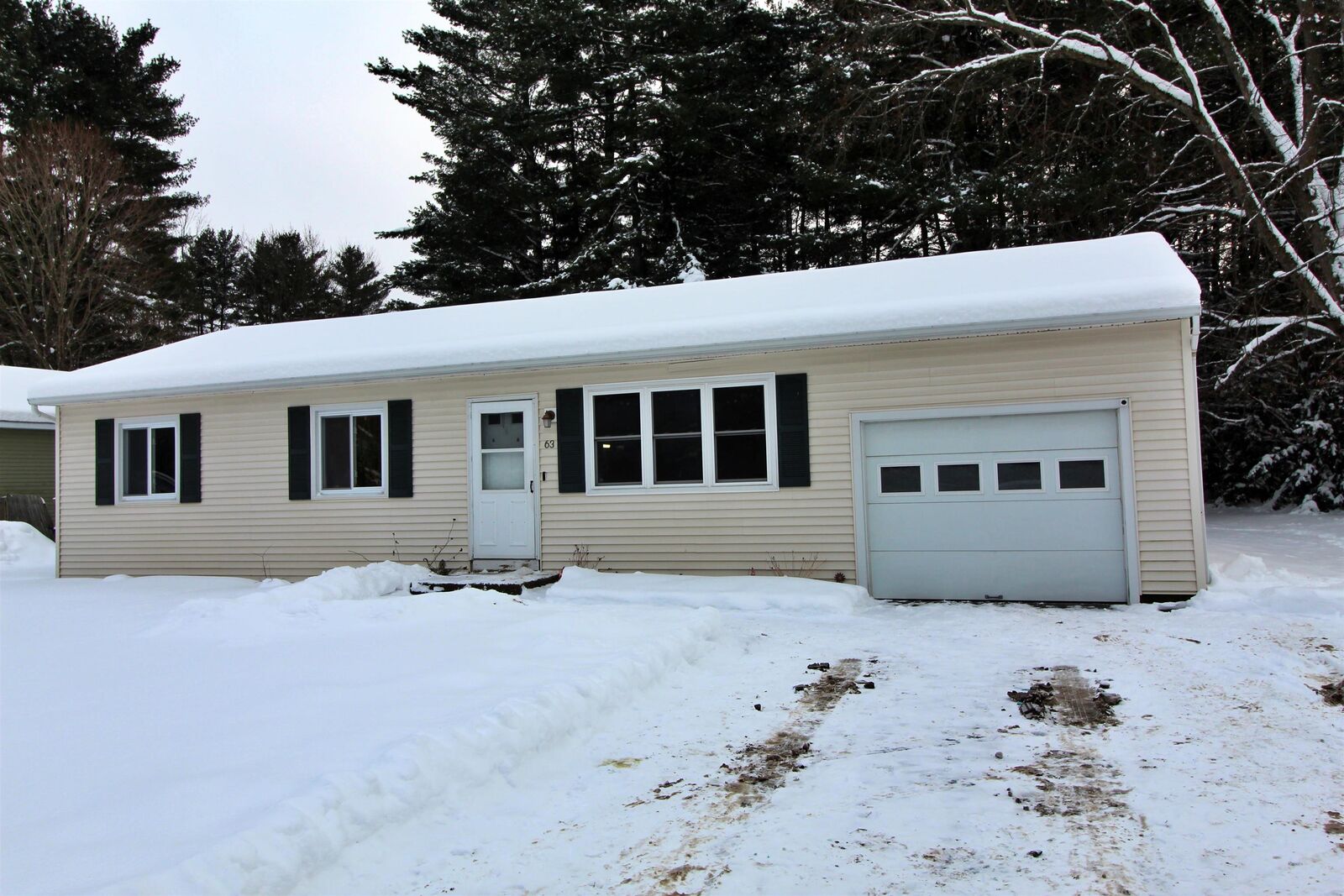 Property Photo:  63 Hobbs Road  VT 05468 
