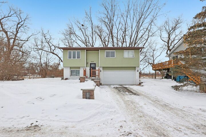 Property Photo:  1014 10th Avenue SW  MN 55025 