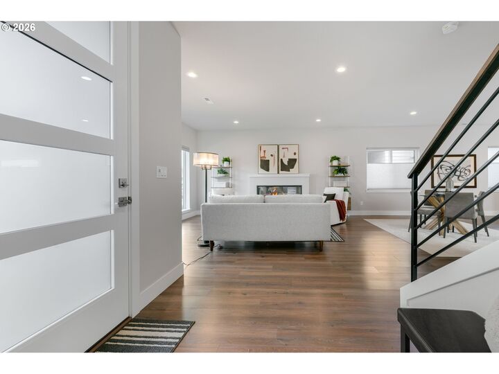 Property Photo:  16492 SE Silver Creek Falls Dr  OR 97086 