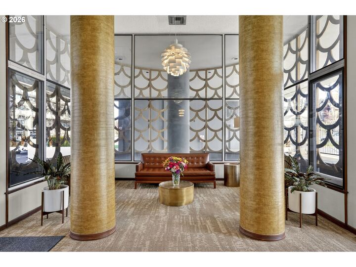 Property Photo:  1220 NE 17th Ave 4F  OR 97232 