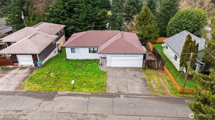 Property Photo:  213 S Constitution Avenue  WA 98312 