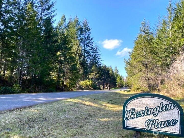 Property Photo: 161 E Lexington Place WA 98584