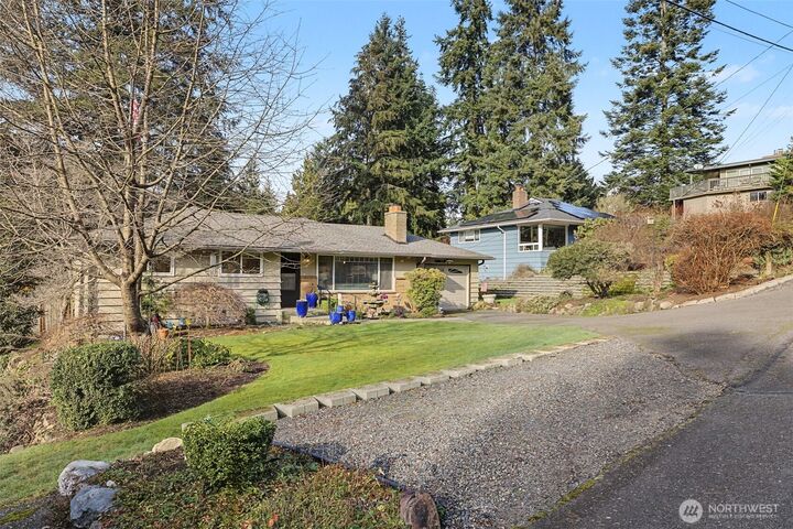 Property Photo:  18519  Kenlake Place NE  WA 98028 
