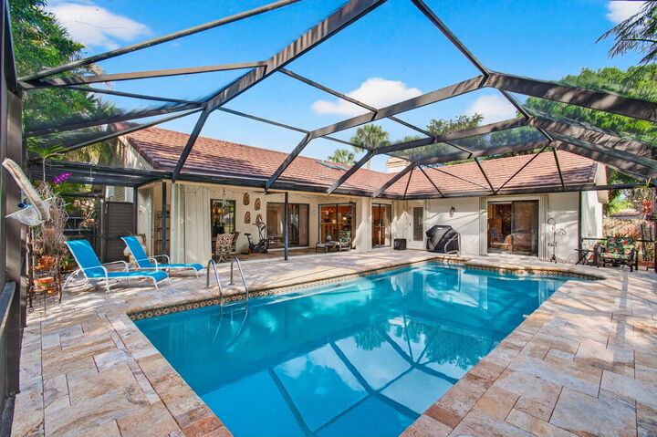 Property Photo:  2036 Amesbury Circle  FL 33414 