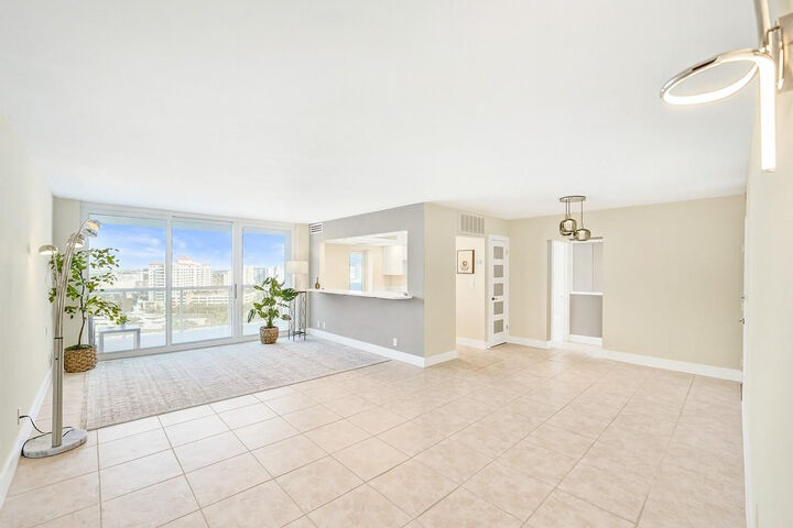 Property Photo:  2715 N Ocean Boulevard 16F  FL 33308 