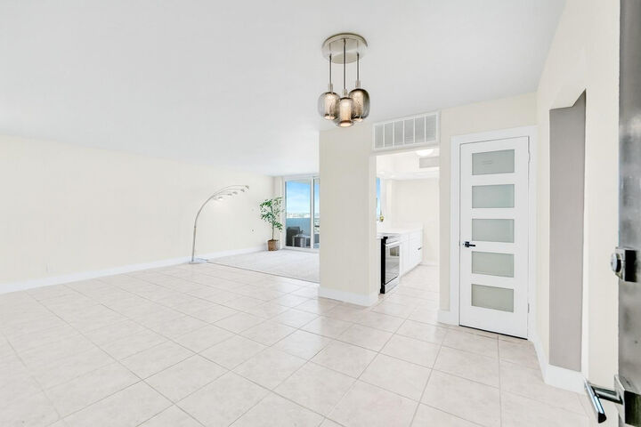 Property Photo:  2715 N Ocean Boulevard 16F  FL 33308 