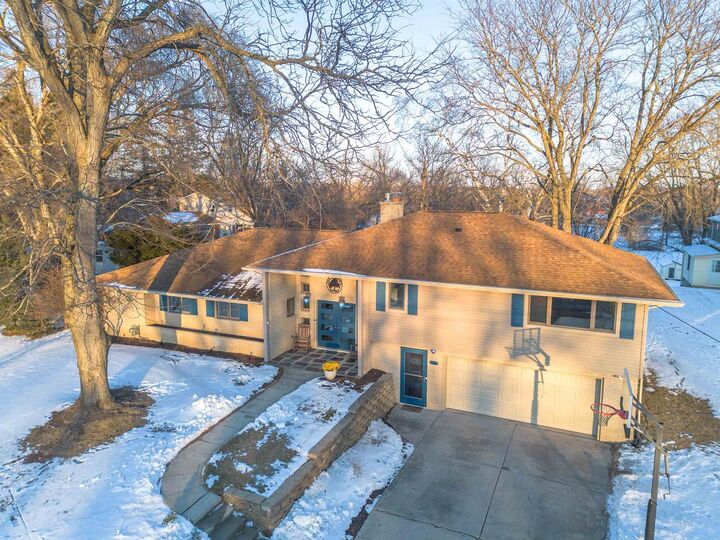 Property Photo:  605 Valley Street  WI 53032 