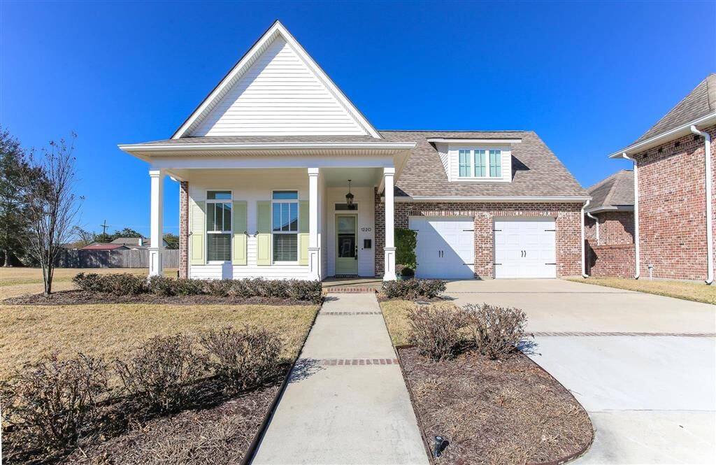 Property Photo:  1220 Five Oaks Drive  LA 70605 