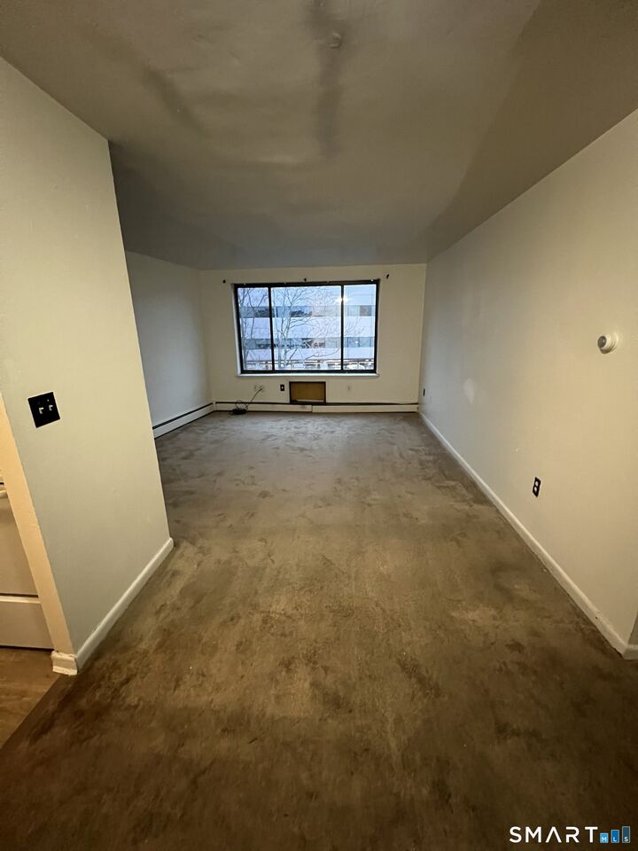 Property Photo:  16 Niles Street  CT 06105 