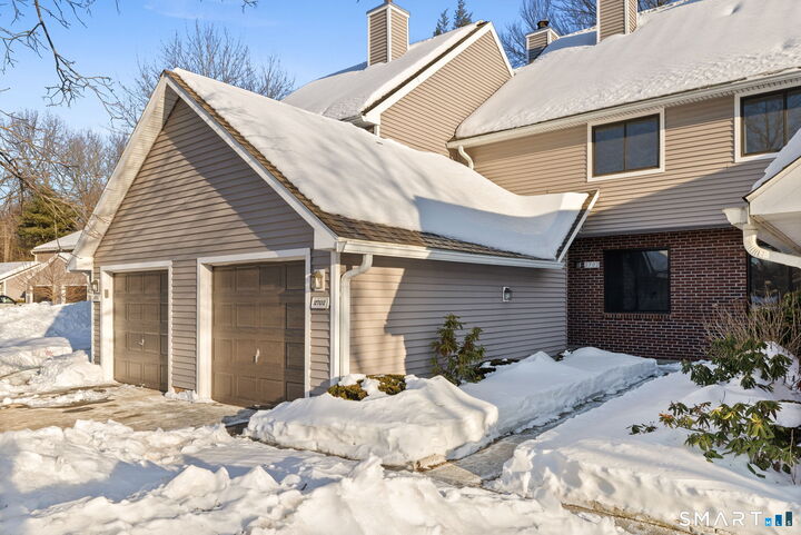 Property Photo:  2702 Mill Pond Drive 2702  CT 06074 