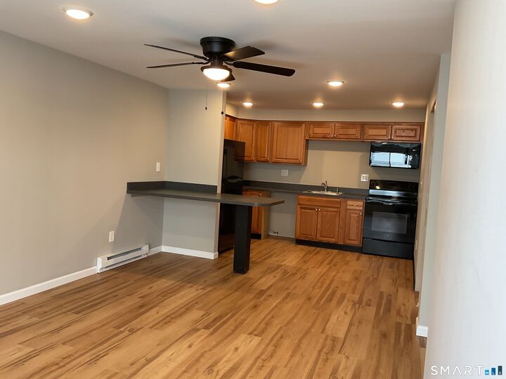 Property Photo:  7 Hamre Lane A  CT 06405 