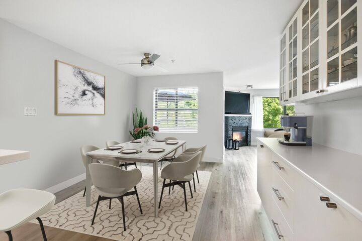 Photo de la propriété:  225 Newport Drive 404  BC V3H 5H1 