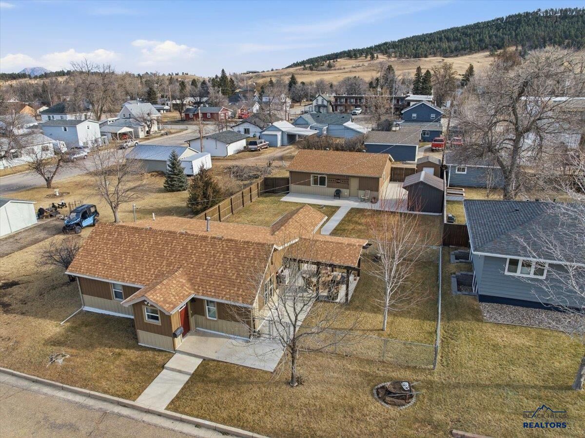 Property Photo:  1820 Pine Street  SD 57785 