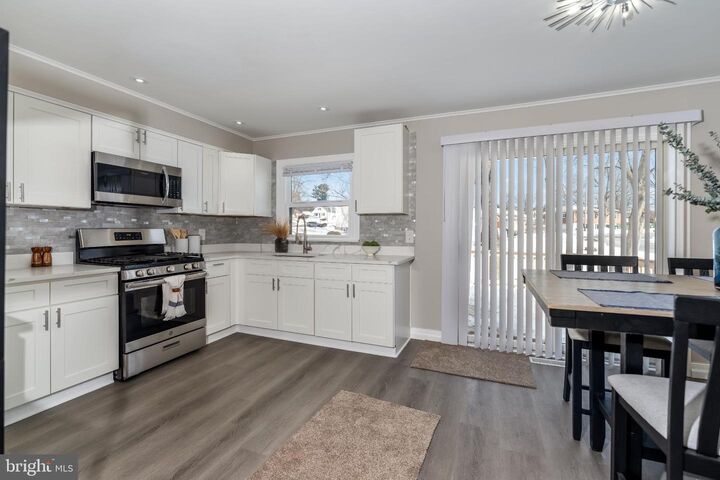 Property Photo:  106 Rutherford Road  PA 17109 