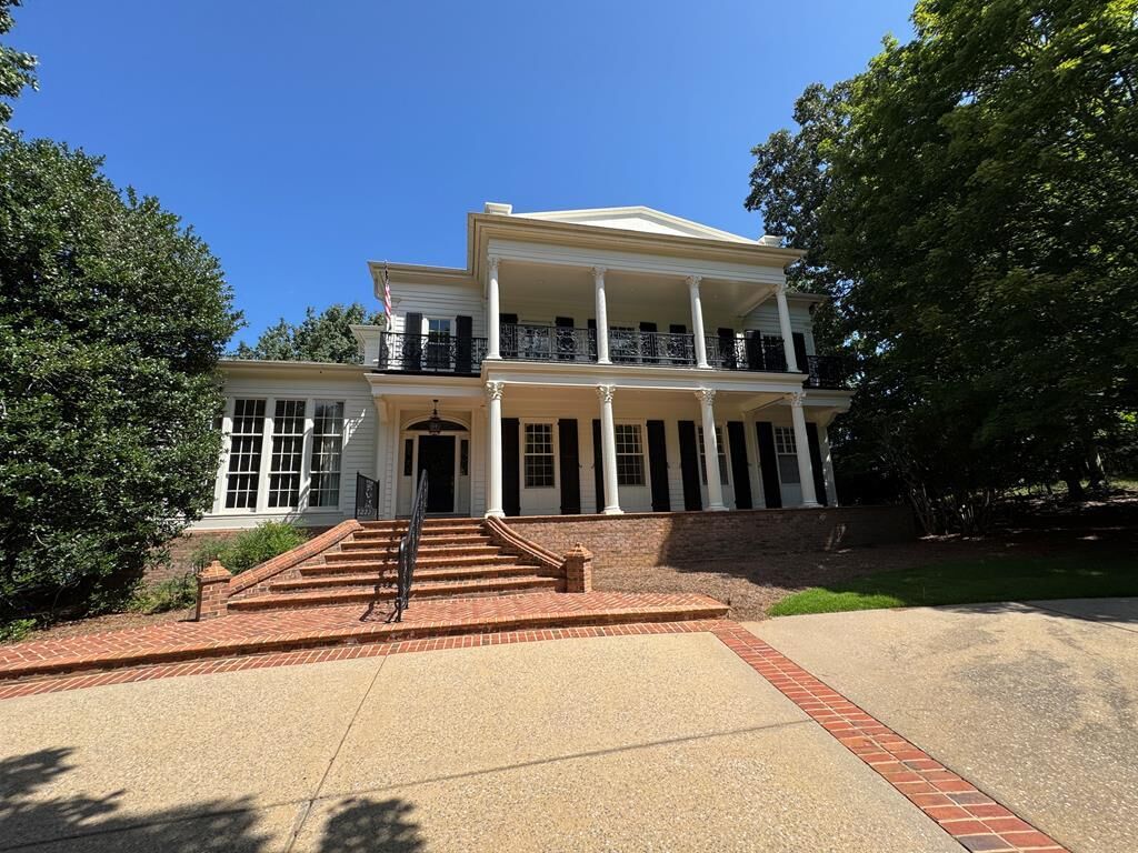 Property Photo: 6012 Woods Point GA 30740