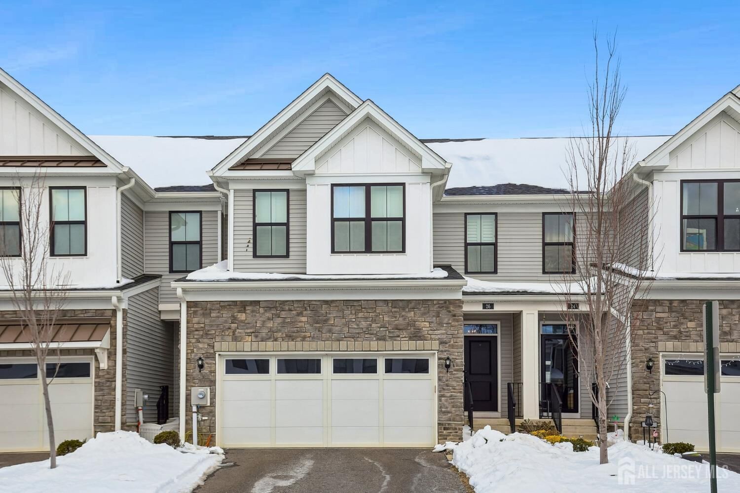 Property Photo:  26 Wisteria Court  NJ 08831 