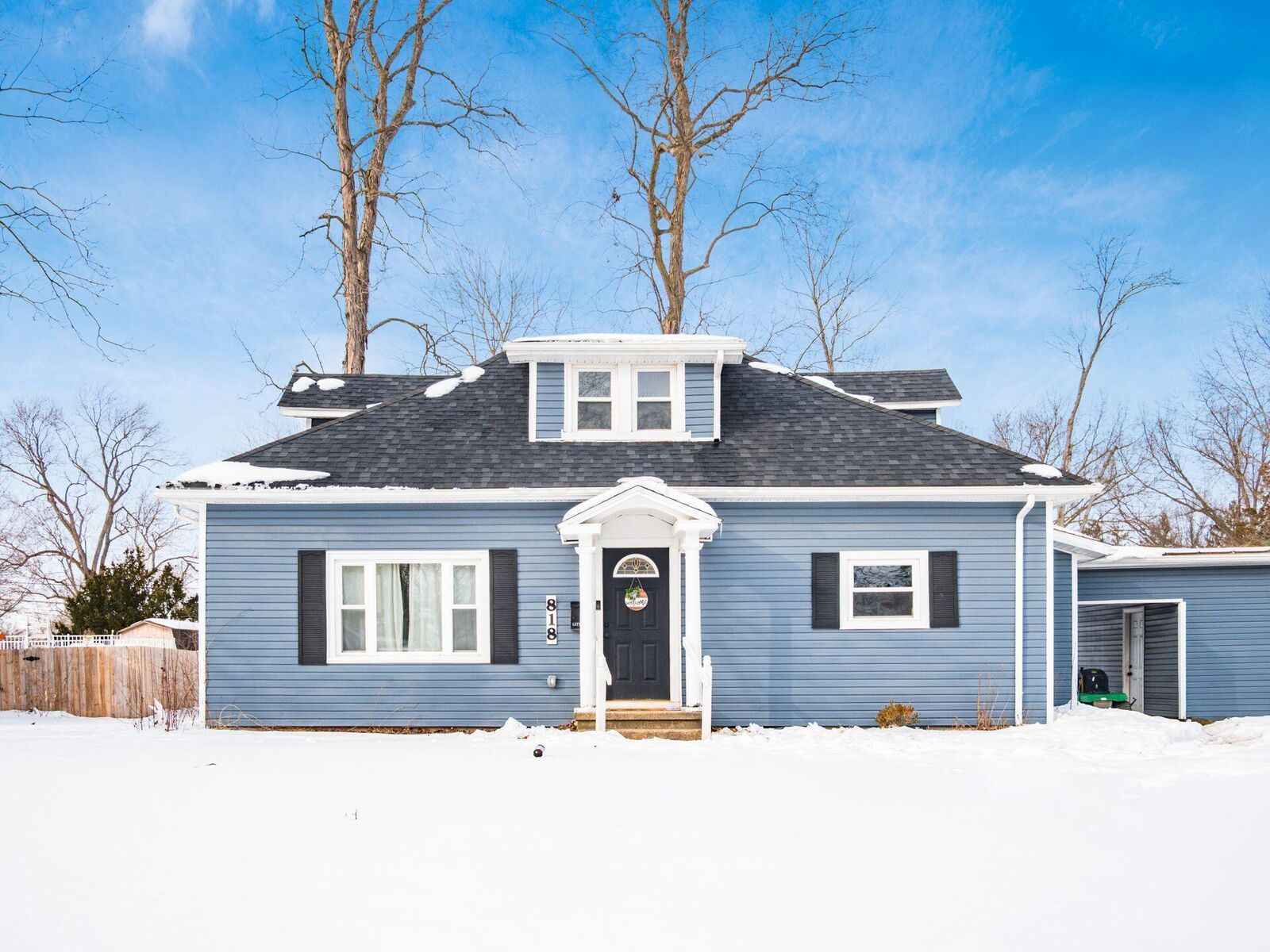 Property Photo:  818 W 8th Street  OH 43040 