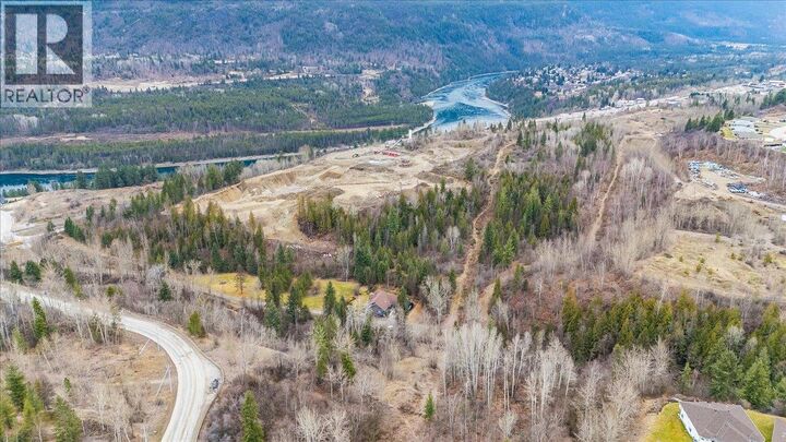 Property Photo:  1220 37th Street  BC V1N 3N1 