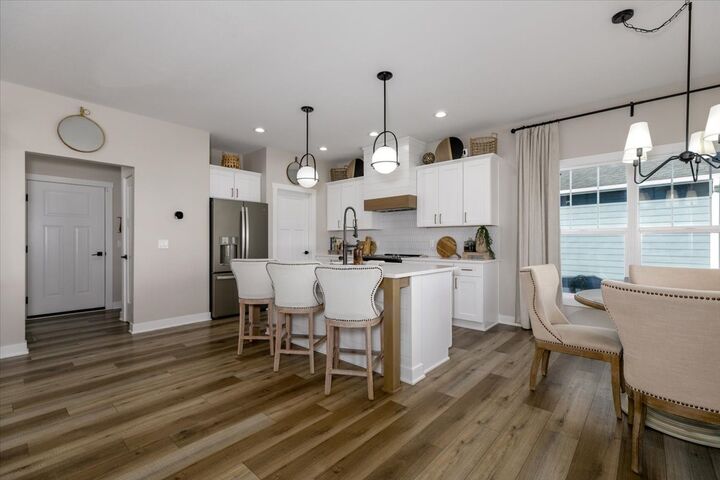 Property Photo: 1604 SW Franklin Drive IA 50023